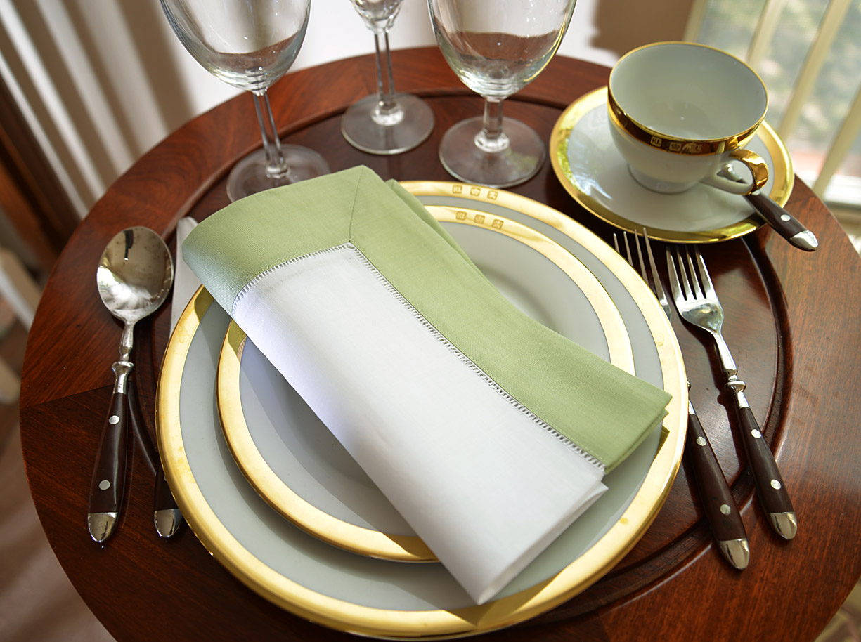 hemstitch dinner napkin, color on willow green color border.